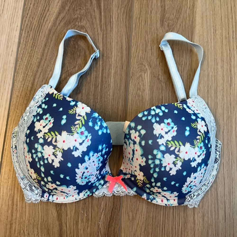 Victoria’s Secret dream angels push up bra